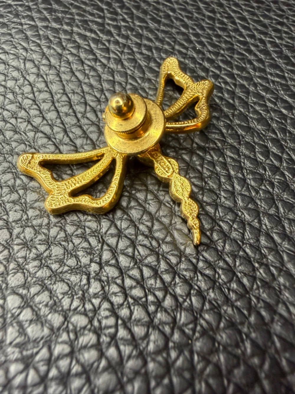 Vintage Gold Tone Avon Dragonfly Aurora Borealis Crystal Brooch Signed Pin 1.5